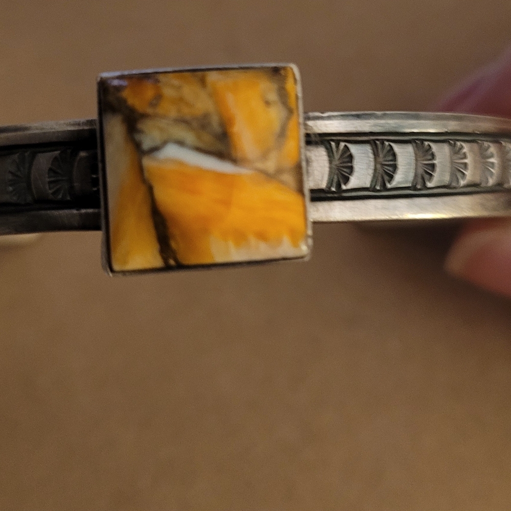 Navajo SS Cuff w/Bumble Bee Jasper by: Rick Enriquez - Picture 4 of 4